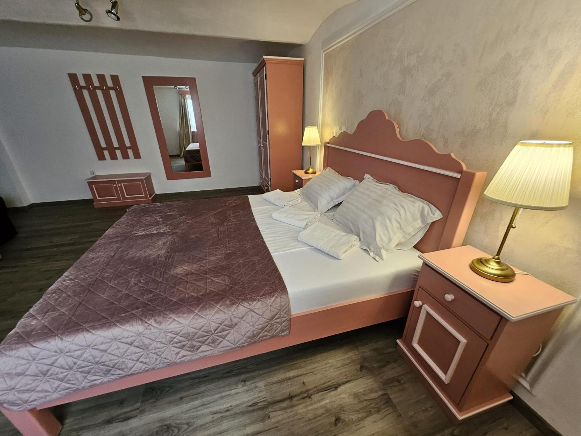 Casa Raduly - Apartament Demisol Sibiu Buitenkant foto