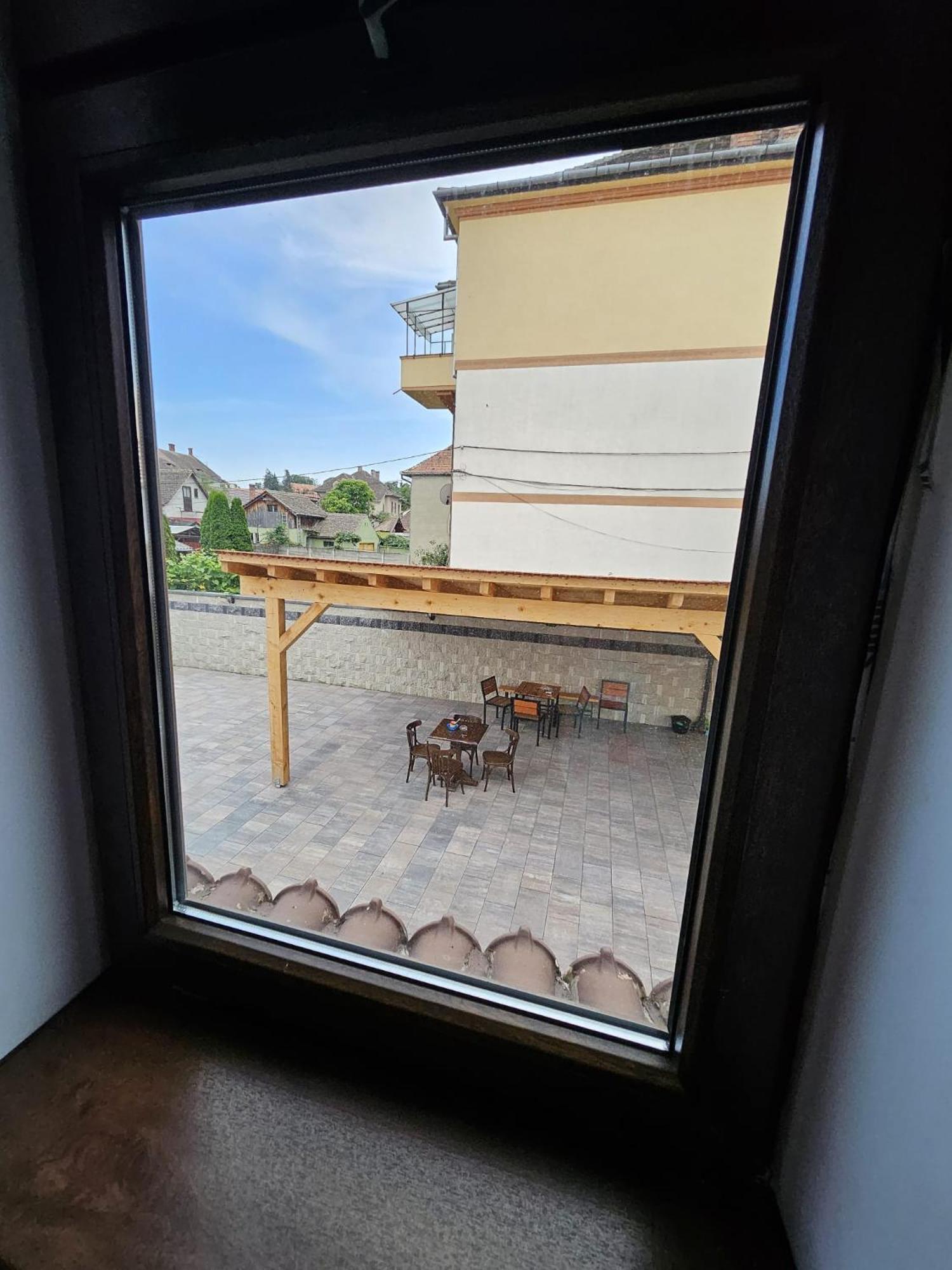 Casa Raduly - Apartament Demisol Sibiu Buitenkant foto