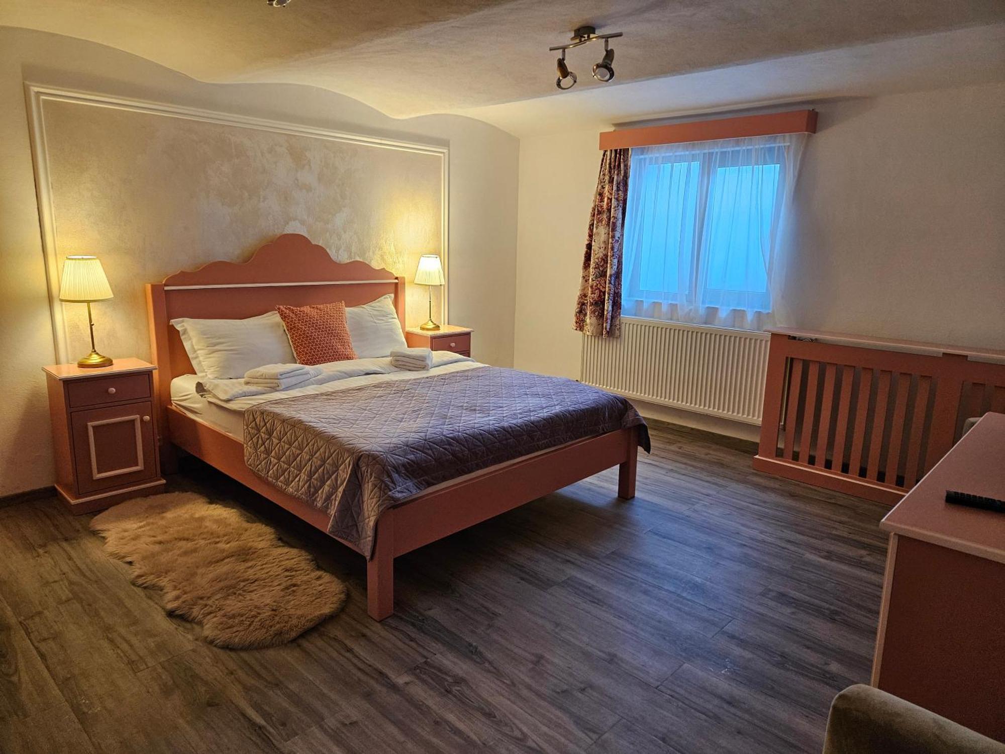 Casa Raduly - Apartament Demisol Sibiu Buitenkant foto